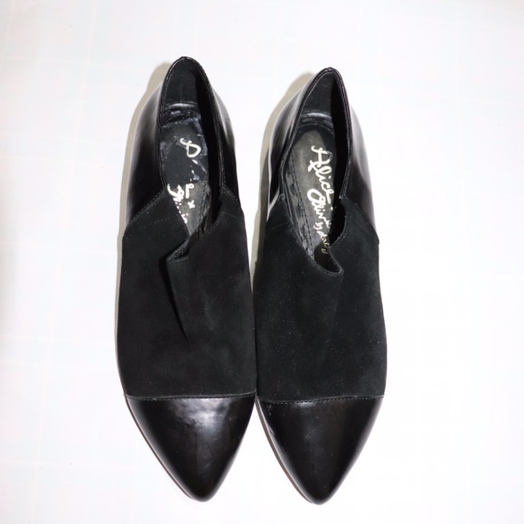 Alice + Olivia Shoes - Alice + Olivia cap toe shoes